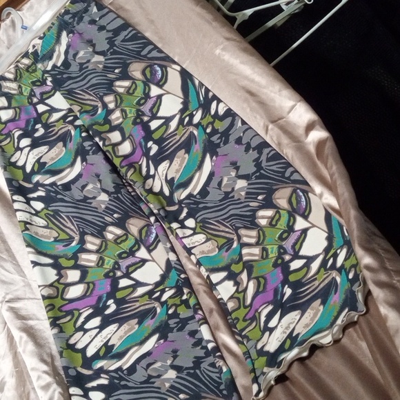 Haystacks NWOT size medium in bold boho pattern. - Picture 2 of 6